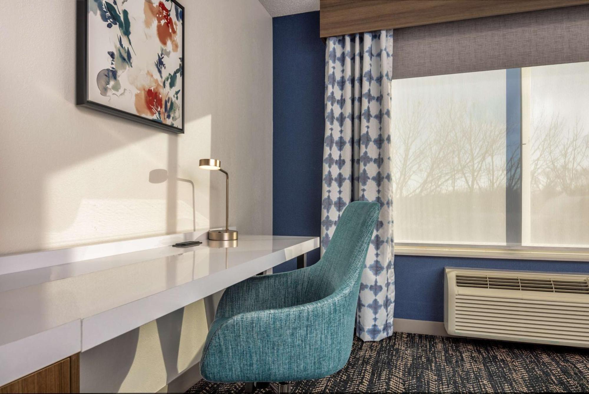 Hilton Garden Inn Oakbrook Terrace Exterior foto