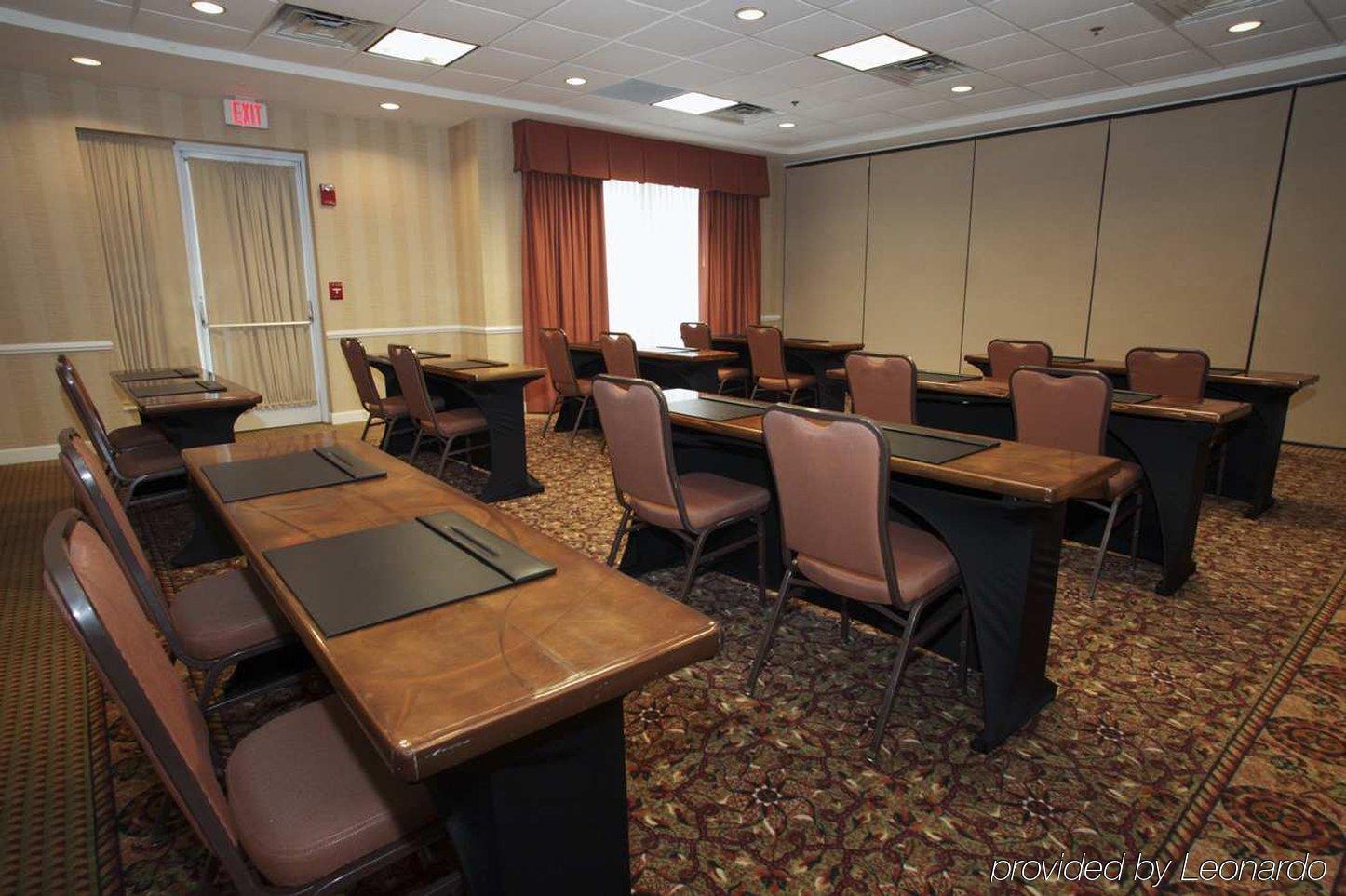 Hilton Garden Inn Oakbrook Terrace Exterior foto